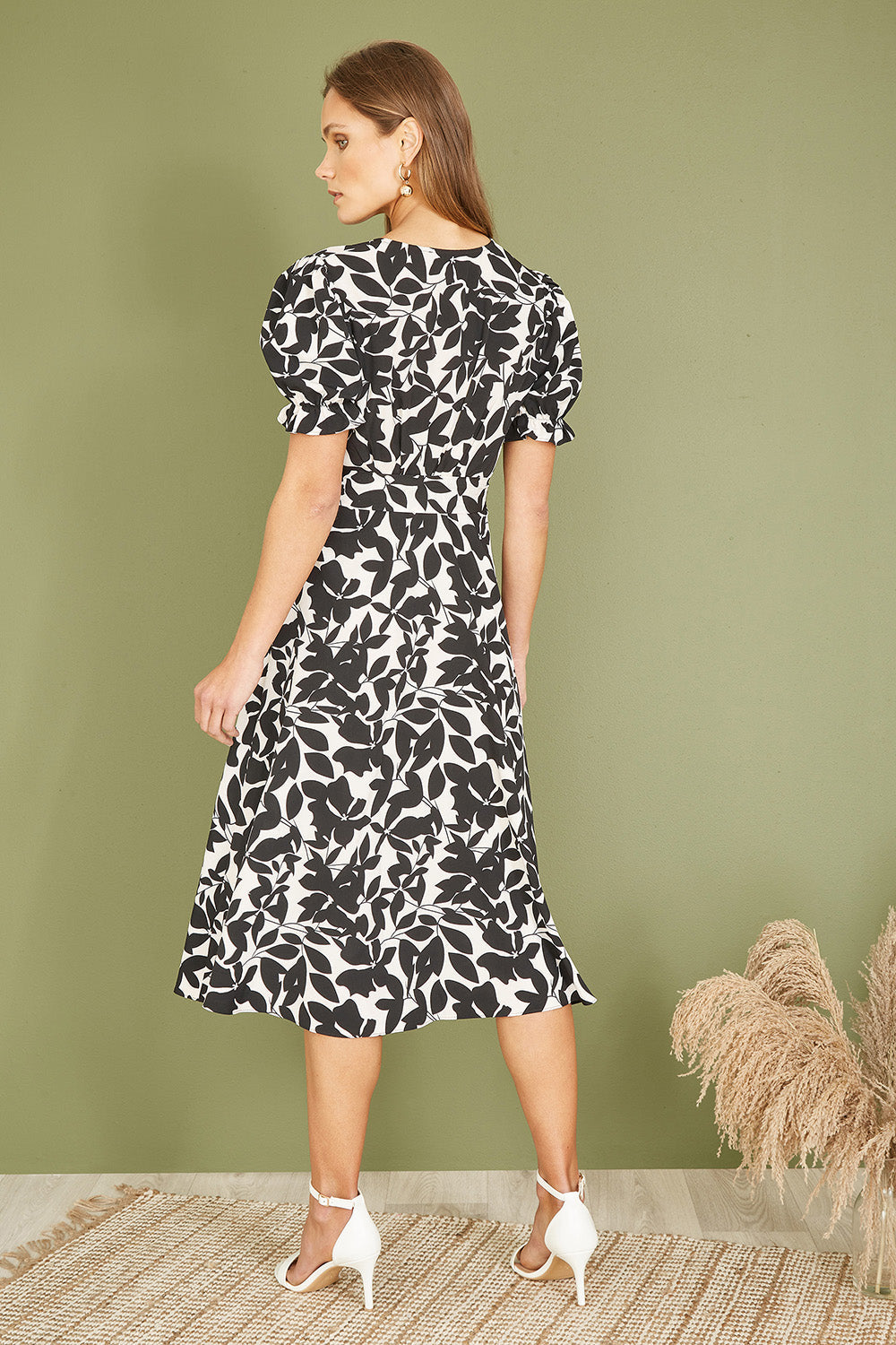 Mela Black And White Leaf Print Midi Tea Dress