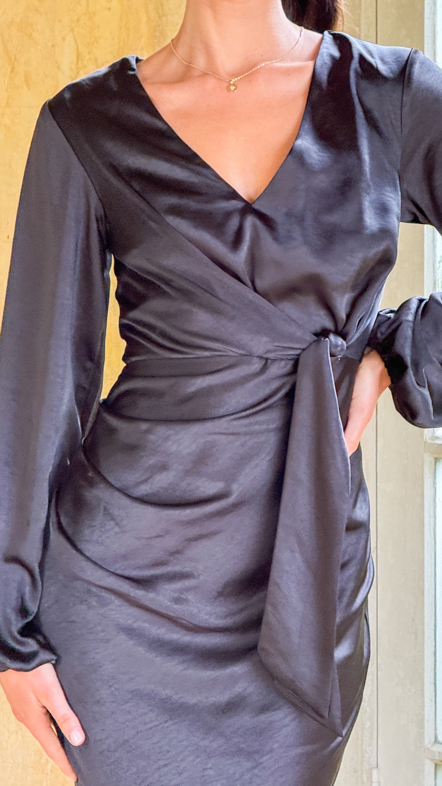 Ivy Long Sleeve Tie Front Maxi Dress - Black