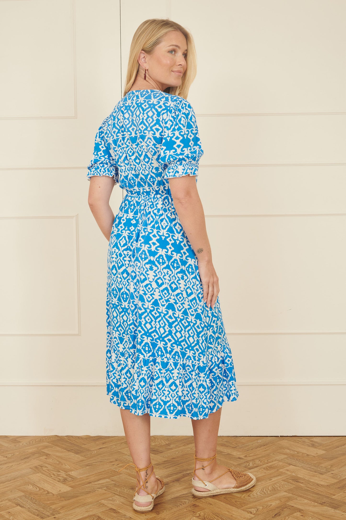 Yumi Blue Geo Print Puff Sleeve Midi Split Hemline